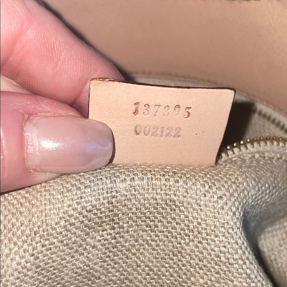 GUCCI Floral Canvas and leather Tote with Bamboo Handles. EUC - Picture 8 of 12